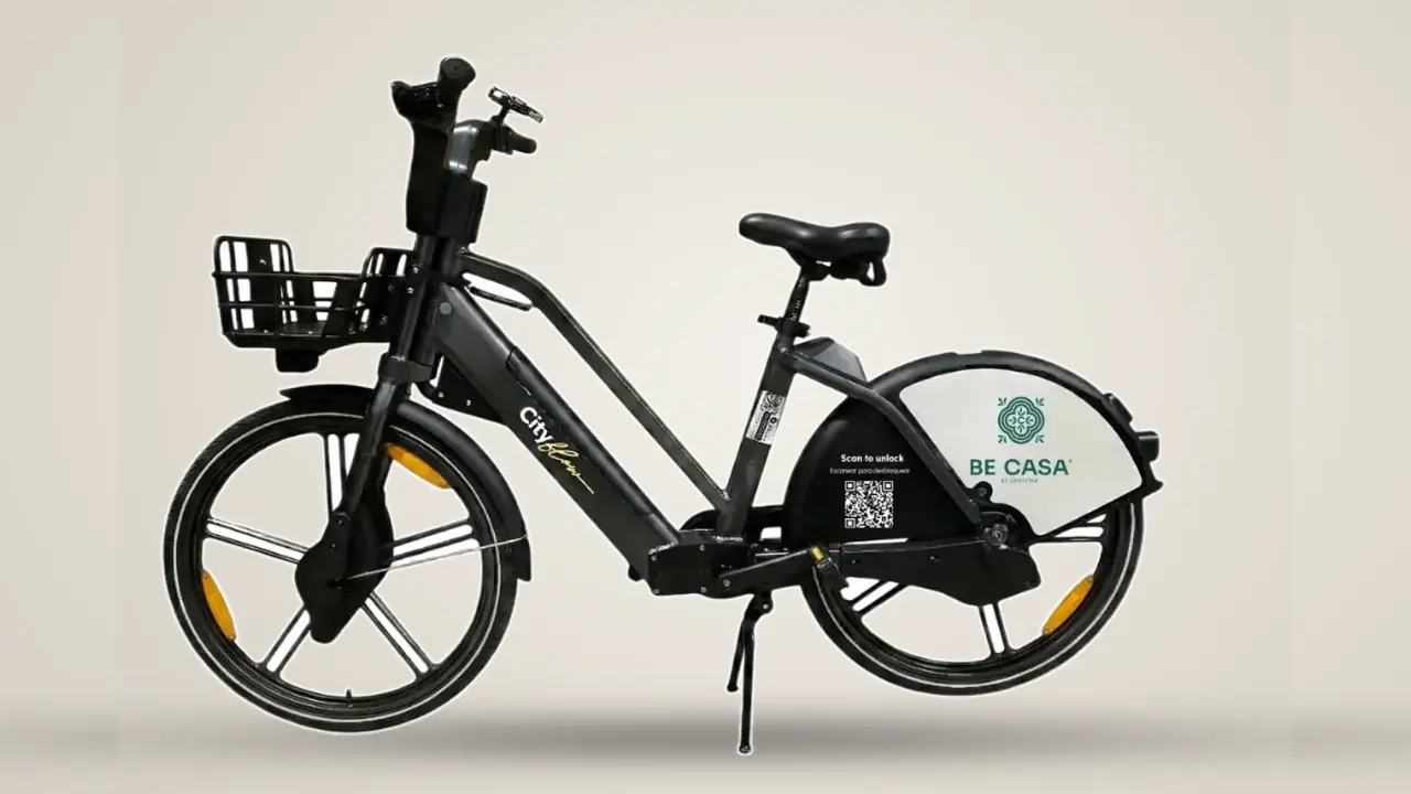 El guardabarros trasero de una bici eléctrica Cityflow cambia de diseño con marcas de clientes como Be Casa, Canvas o Petit Palace